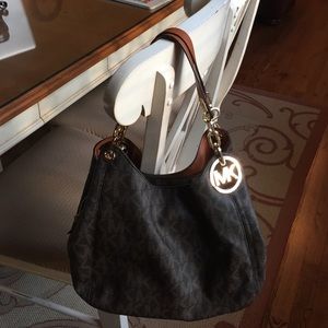 Authentic Michael Kors Fulton Lg Shoulder tote