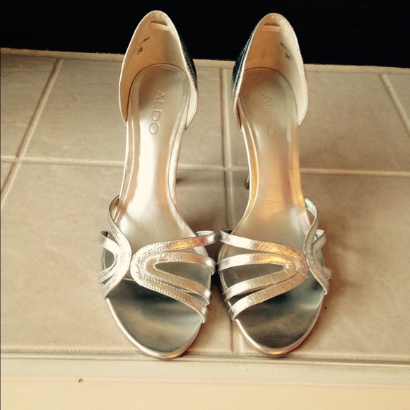 Aldo Sandals