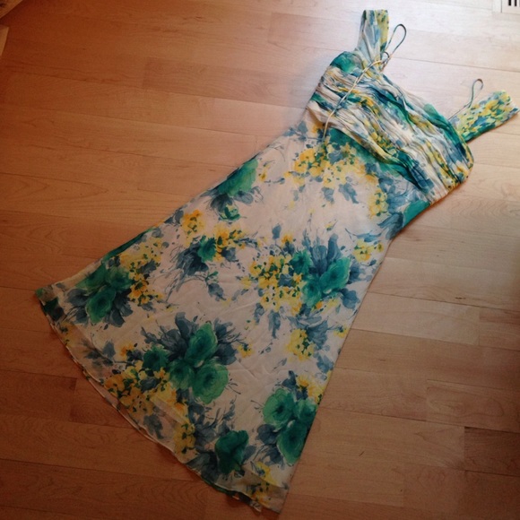 Banana Republic Dresses & Skirts - Banana Republic Dreas