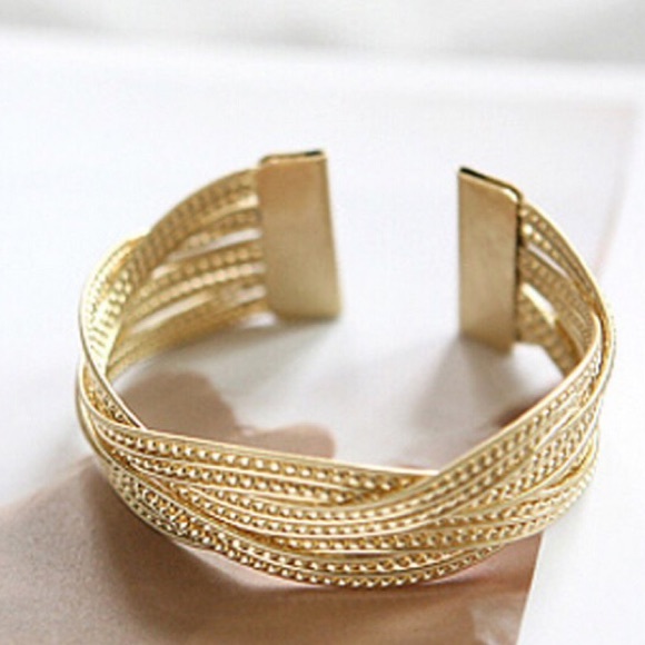 HP🎉 NWT | •Gold Twisted Weave Bangle• - Picture 2 of 3