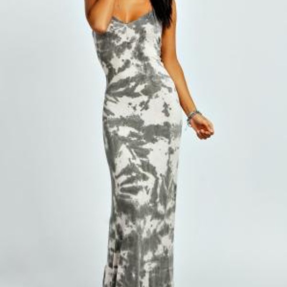 Strappy backless maxi dress