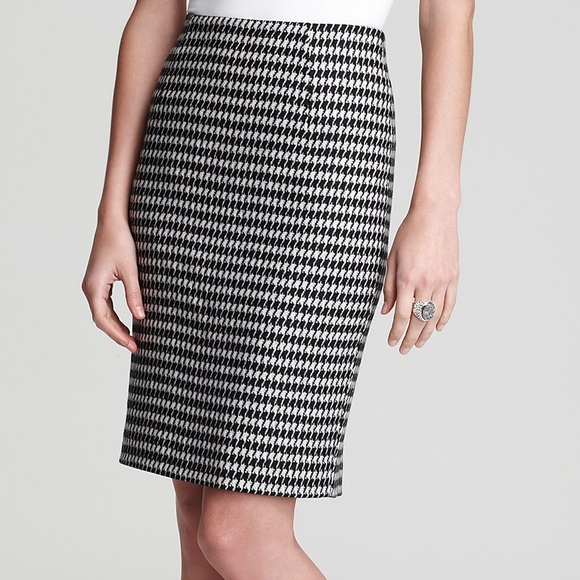 WHBM Houndstooth Pencil Skirt