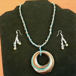 Necklace & matching earrings