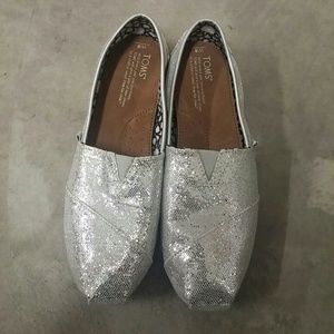 Toms shoes