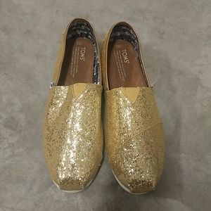 Toms shoes