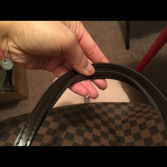 Authentic Louis Vuitton never full - Picture 2 of 4