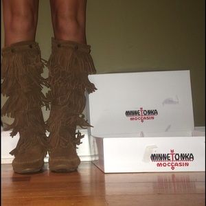 Fringe boots
