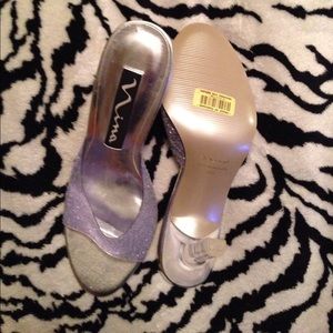 SZ 7 1/2 clear/ Spaekle heals