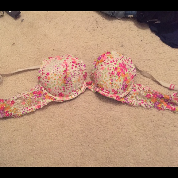 Victoria's Secret bra size 32C