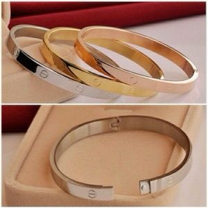 Silver bangle