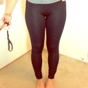 N/A / Snakeskin textured black leggings