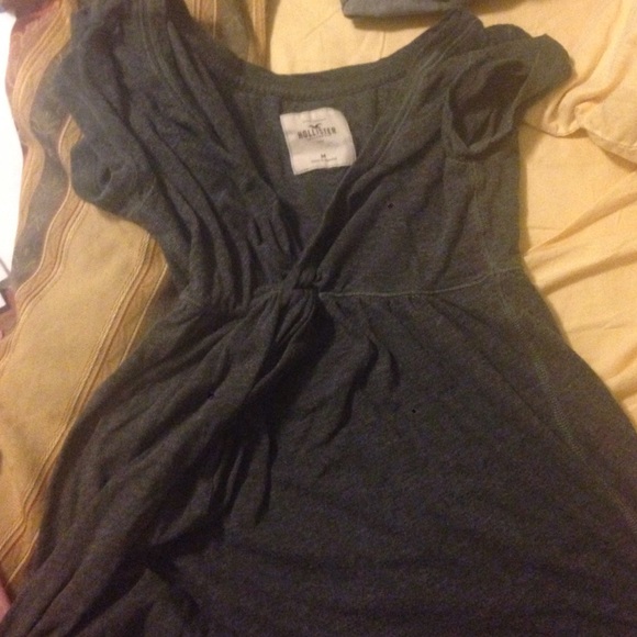 Medium hollister top