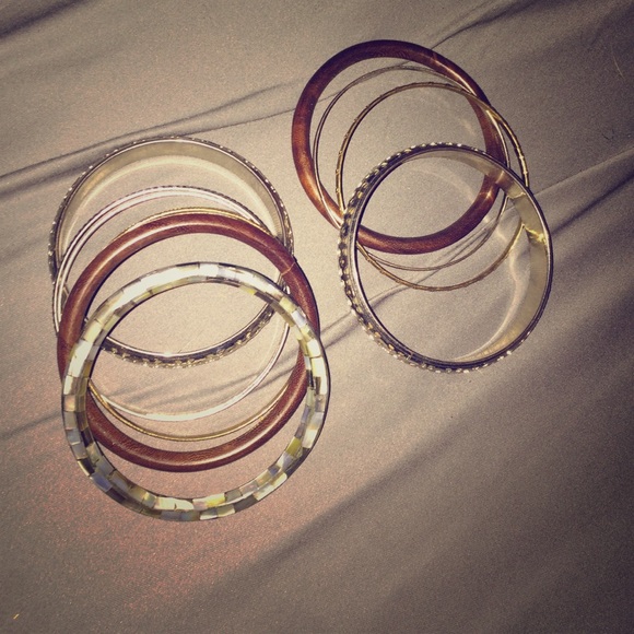 2 Bracelet bundle sets - Picture 1 of 2