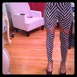 Forever 21 Zig Zag Suspended Leggings