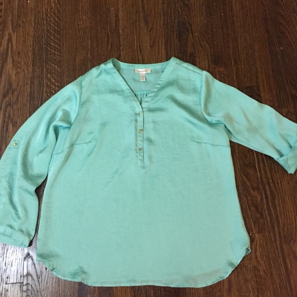 Mint/ turquoise top 3/4 or long sleeve shirt