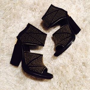 Dolce Vita Gold & Black Heels