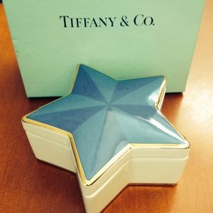 TIFFANY & CO Jewelry Trinket Box Lovely!