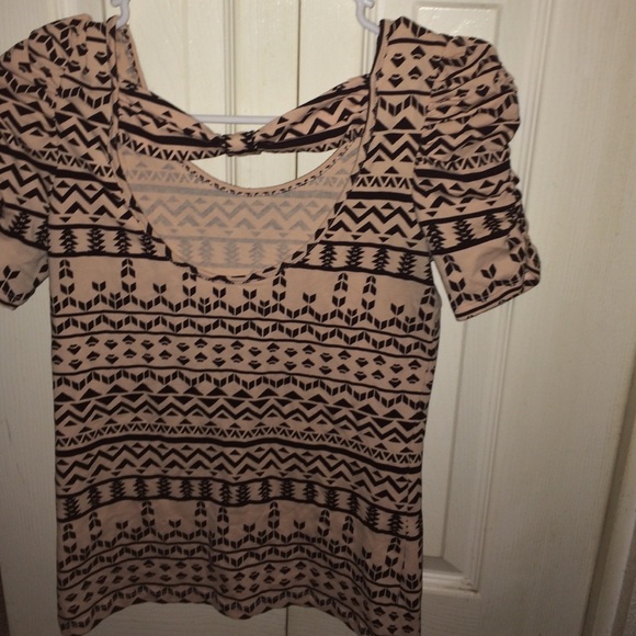 Aztec design shirt - Picture 2 of 2