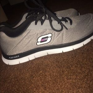 Memory foam Skechers