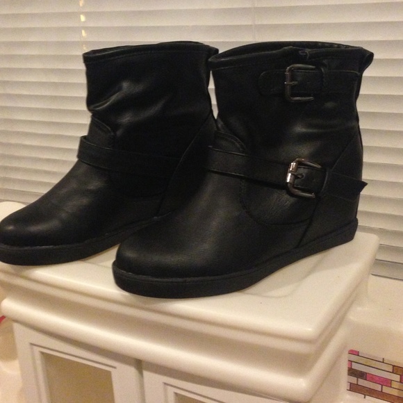 💗Black boots💗 - Picture 3 of 4