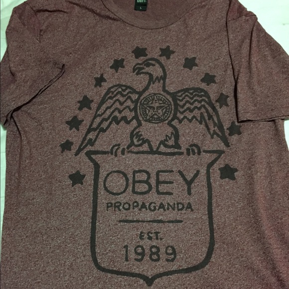 Men's large Obey top.