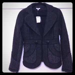 Cache tweed charcoal and black jacket .
