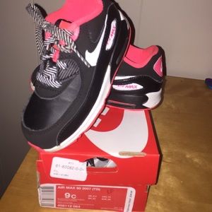 Toddler Nike Air Max (originally $50.oo ) 🍭🎉