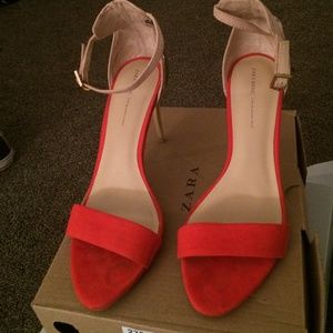 Zara sandalia Tacon Combinada/red