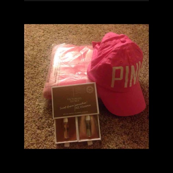 Victoria secret.    💥💥BUNDLE 💥💥 ..... 3 items