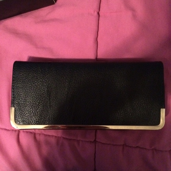 Black and gold striped wallet