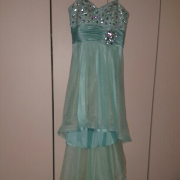 High-low seafoam green dress