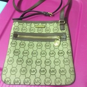 NWOT michael kors crossbody