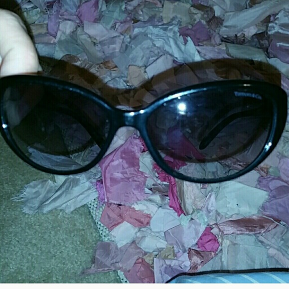 Tiffany & Co. Accessories - Tiffany & Co sunnies!
