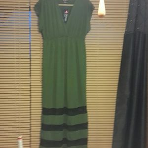 Green &black dress black lace around lower bottom