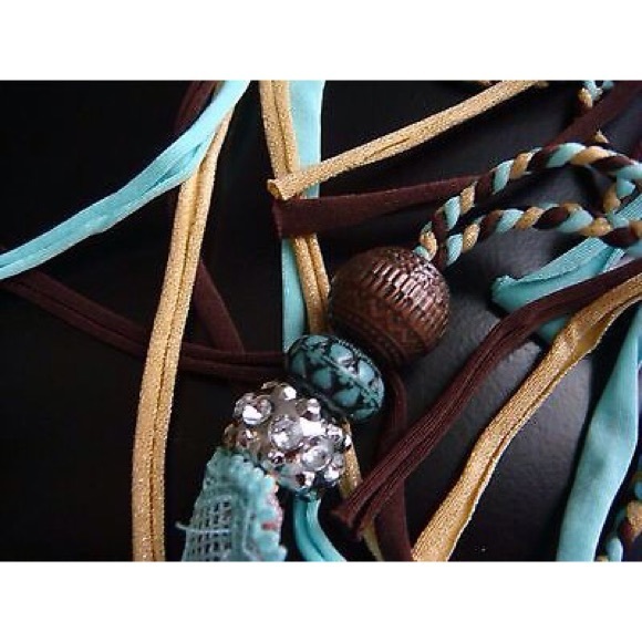 Beach Bunny Bikini Top - Picture 3 of 3