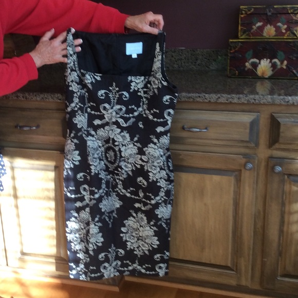 Dress - Picture 1 of 1