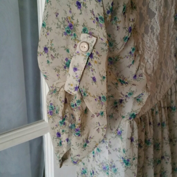 Button down blouse - Picture 4 of 4