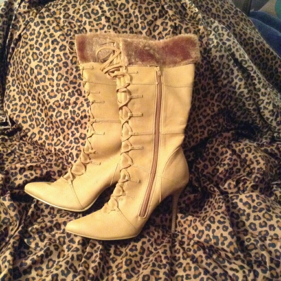 Tan boots with the fur