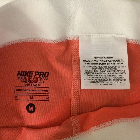 NWT Nike Pro shorts medium - Picture 2 of 2