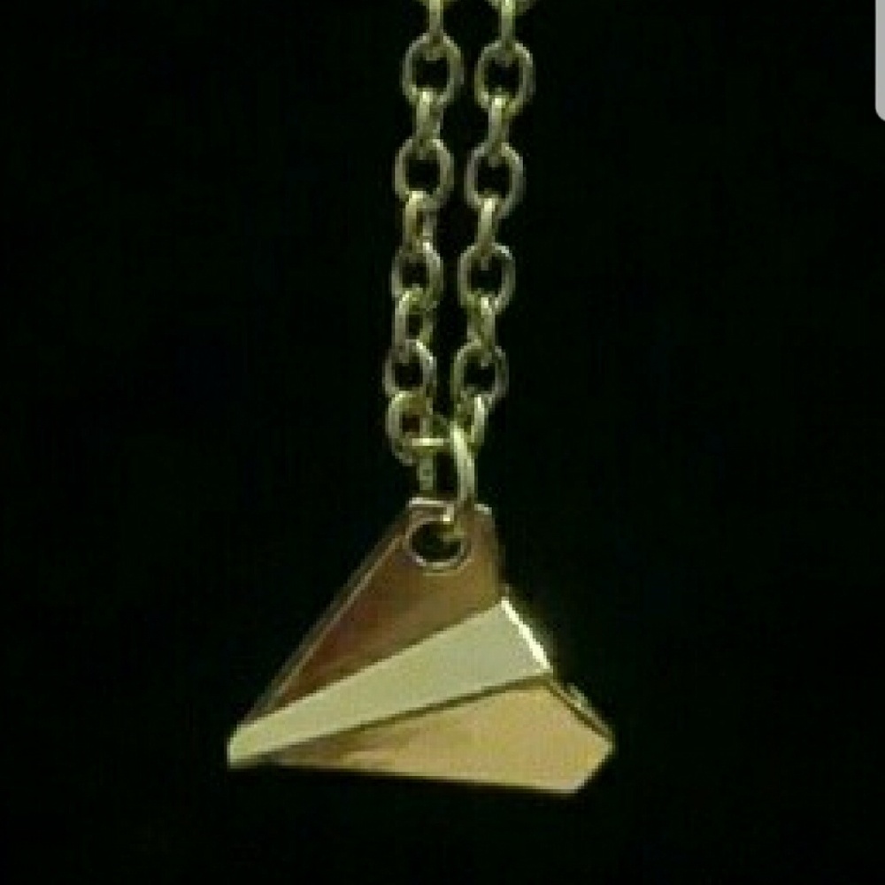 Paper air planes like shooting stars necklace 10in
