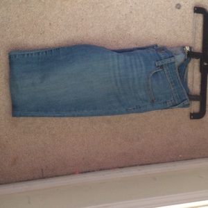 Light wash skinny jeans 💙