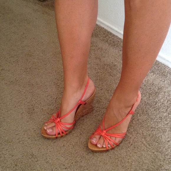 Jessica Simpson Wedges