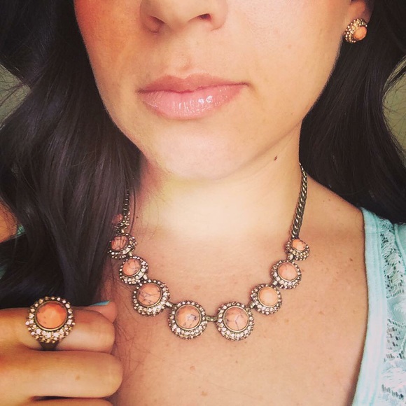 Chloe + Isabel - Picture 2 of 2