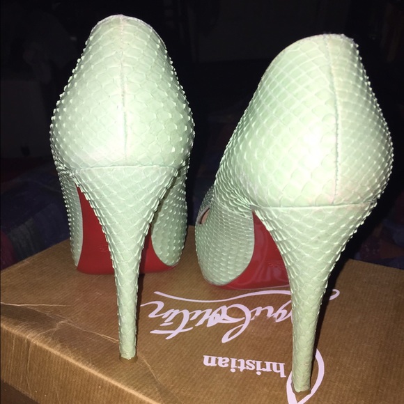 **SOLD ** Christian Louboutin Rolando Python - Picture 1 of 4