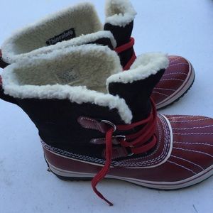 Skechers waterproof boots thinsulate - sz- 8