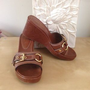 Coach Wedge Sandals (brown/gold, size 7)