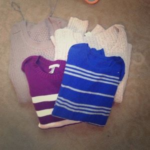 Sweaters size medium 🎉🎉🎉RESERVED