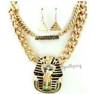 Dougle Gold Chain Sphinx Necklace