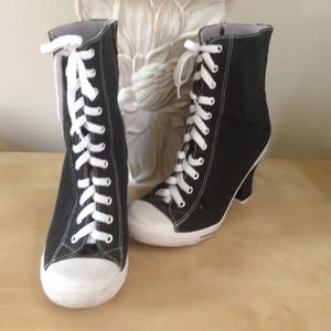 "Converse" style heeled boots (size 8)