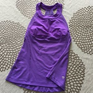 Lululemon Tank Size 6, but fits like a 4